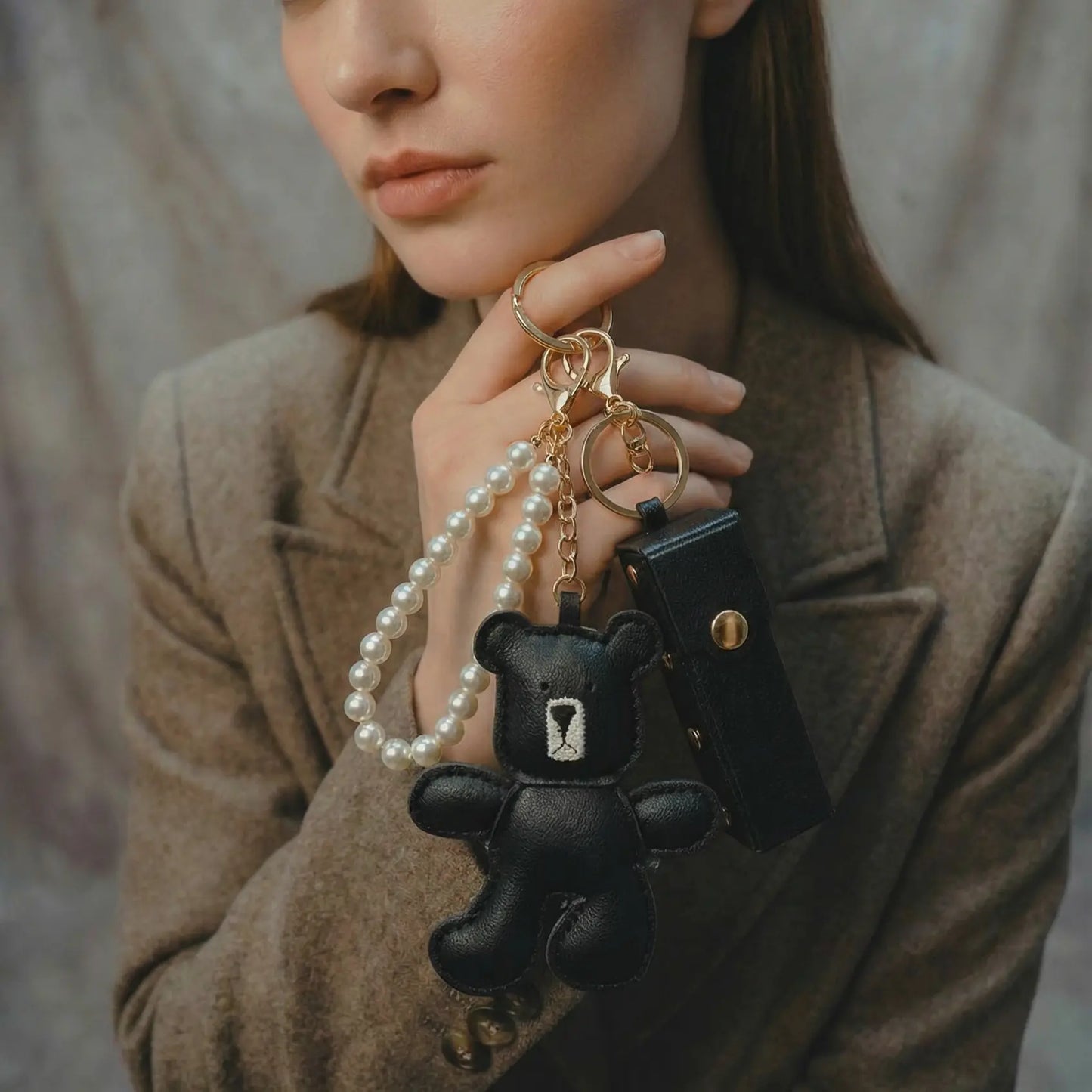 Keychain Modern Black Bear