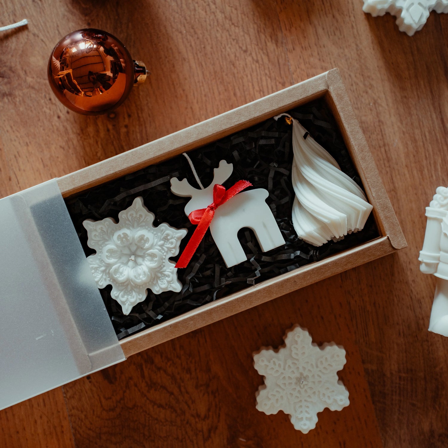 Christmas Candles & Gifts