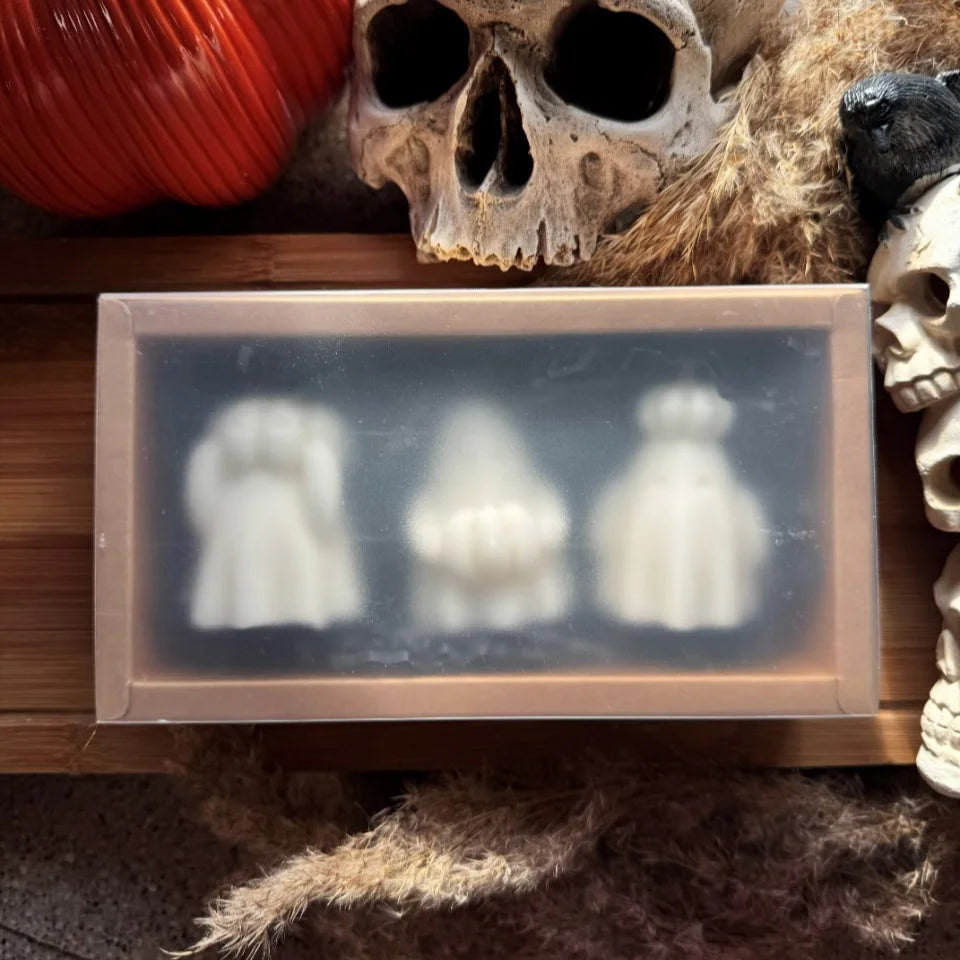 Drie decoratieve spookkaarsen van Hot Mess Candle, Halloween cadeauset