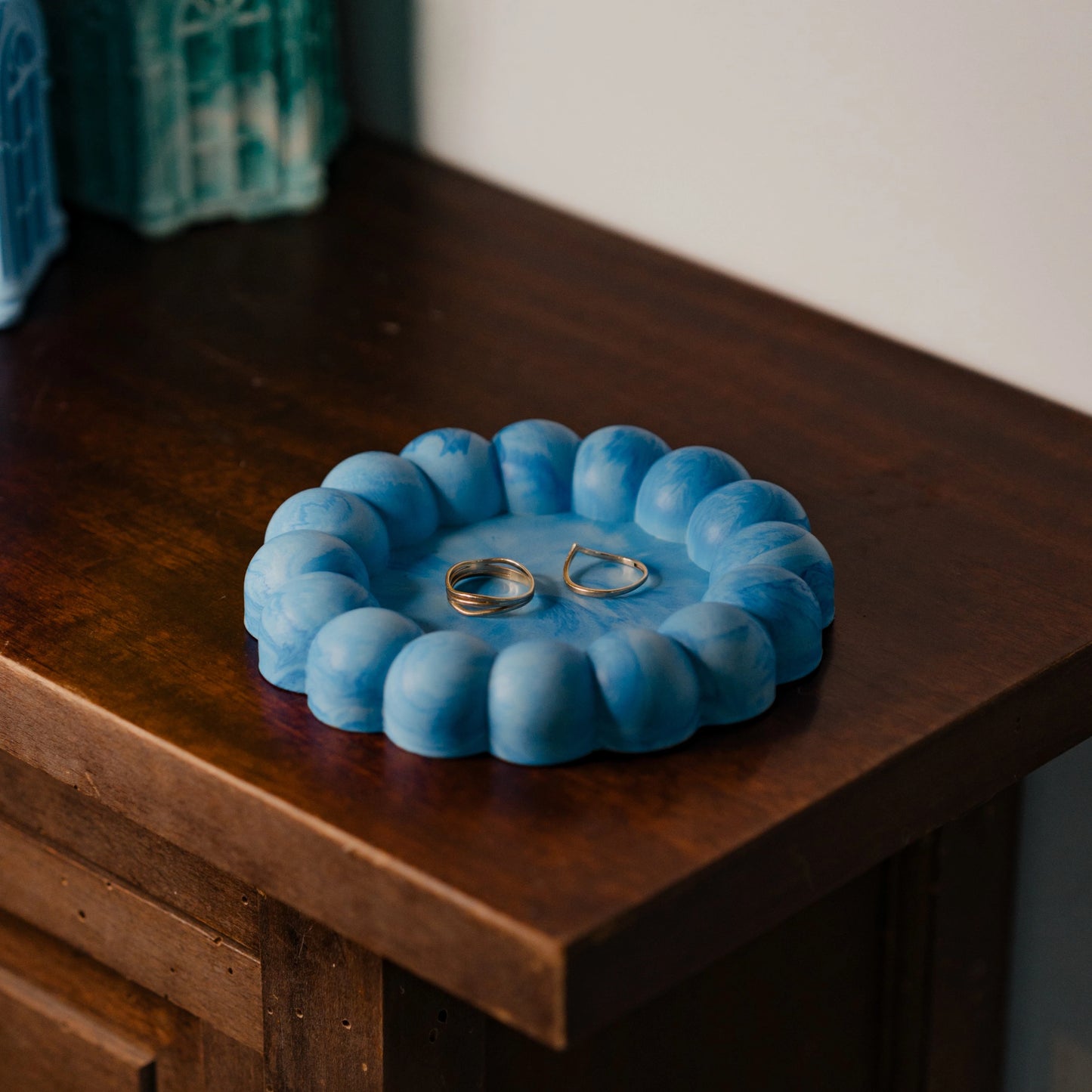 Small_Blue_Jesmonite_Cloud_Tray_Handmade_Candle_Holder_Jewelry_Dish_Hot_Mess_Candle_NL