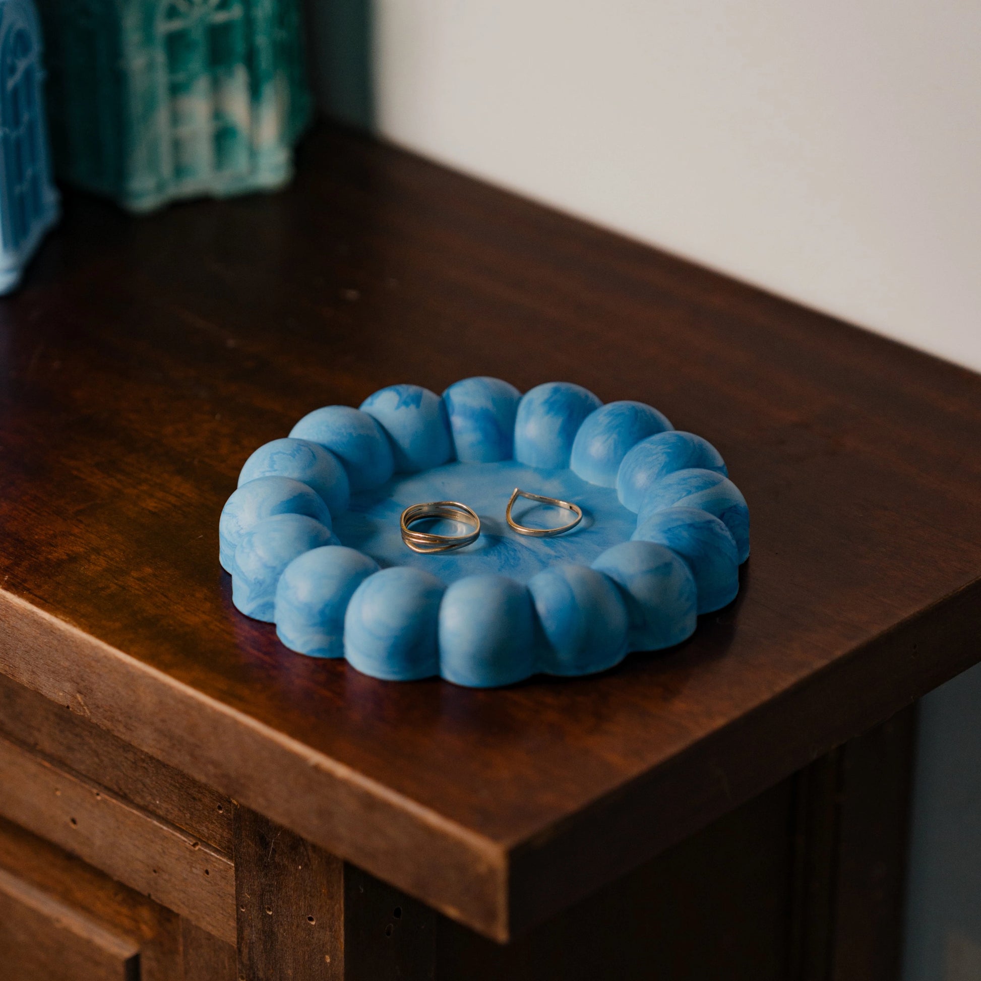 Small_Blue_Jesmonite_Cloud_Tray_Handmade_Candle_Holder_Jewelry_Dish_Hot_Mess_Candle_NL